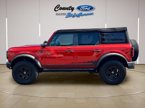 Used 2023 Ford Bronco Wildtrak AWD/4WD image 3
