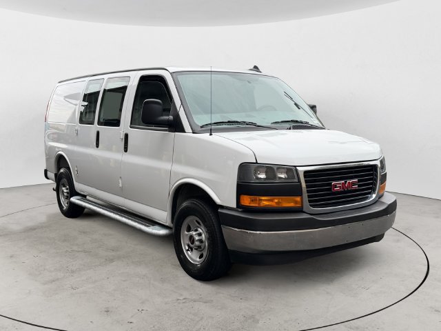 Used 2025 GMC Savana 2500 w/ Driver Convenience Package RWD image 3