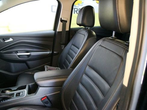 Used 2017 Ford Escape Titanium w/ Canadian Touring Package AWD/4WD image 18