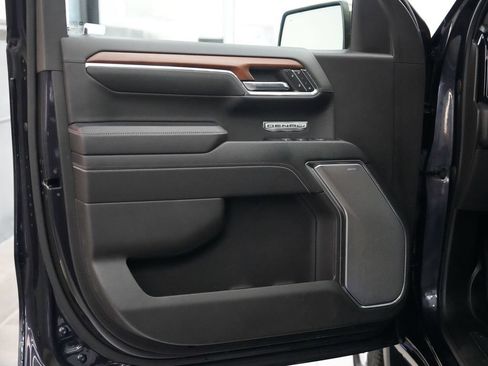 Used 2023 GMC Sierra 1500 Denali AWD/4WD image 11