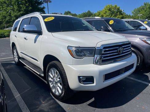 Used 2021 Toyota Sequoia Platinum image 2