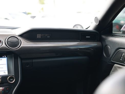 Used 2019 Ford Mustang Shelby GT350 w/ Technology Package image 30