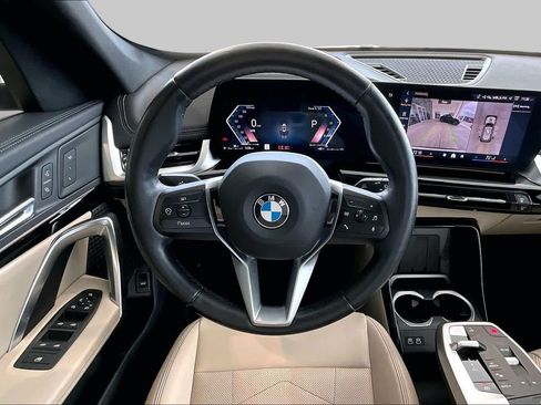 Used 2025 BMW X1 xDrive28i w/ Technology Package AWD/4WD image 5