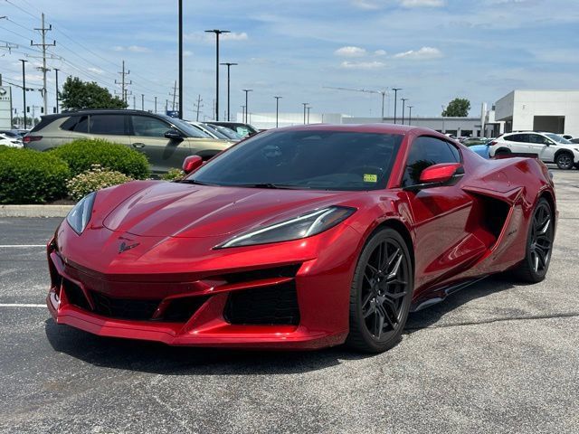 Used 2024 Chevrolet Corvette Z06 RWD image 4
