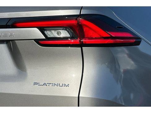 Used 2025 Toyota Grand Highlander AWD image 35