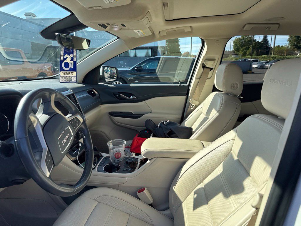 Used 2020 GMC Acadia Denali AWD/4WD image 9