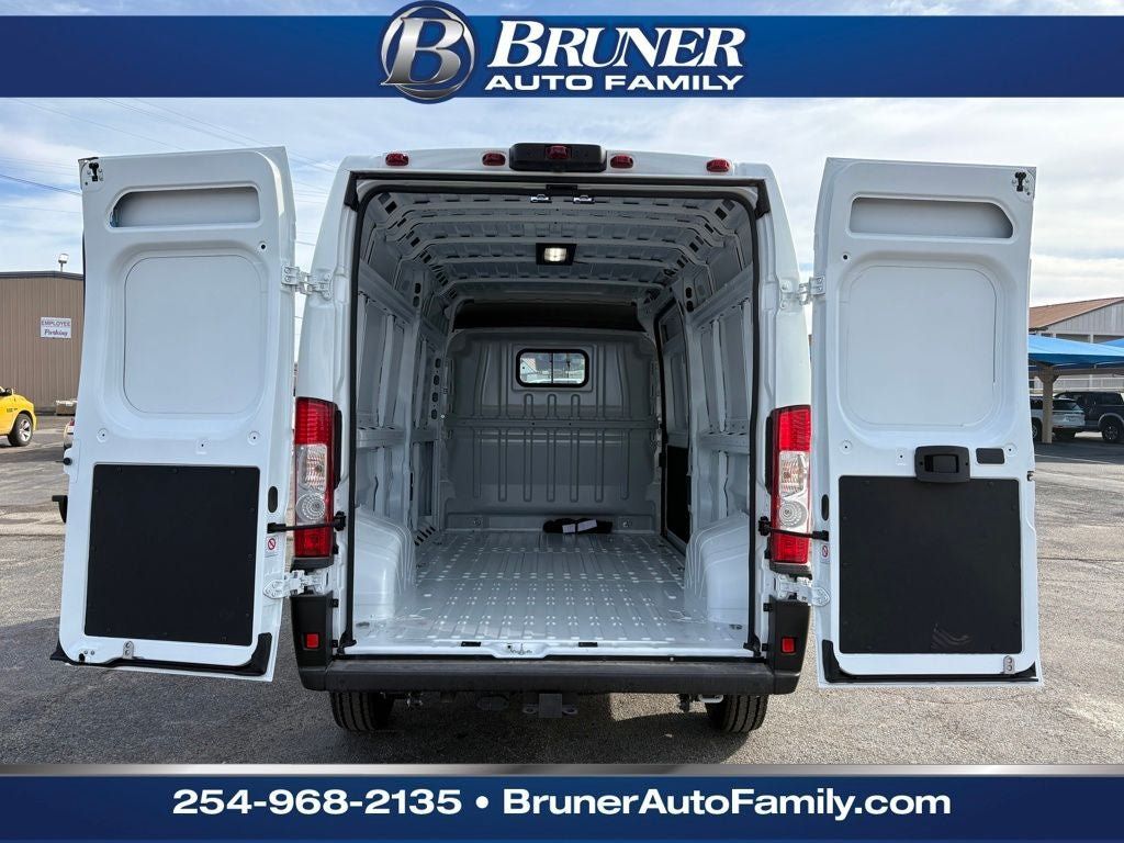 New 2026 RAM ProMaster 2500 w/ Convenience Group FWD image 8