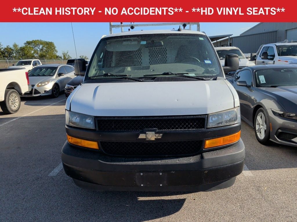 Used 2022 Chevrolet Express 2500 RWD image 2