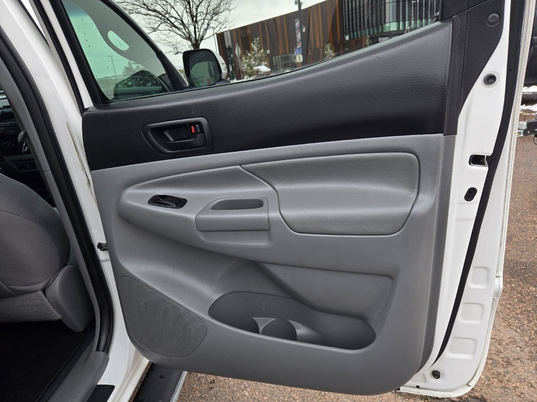 Used 2012 Toyota Tacoma 4x4 Double Cab w/ TRD Sport Pkg image 21