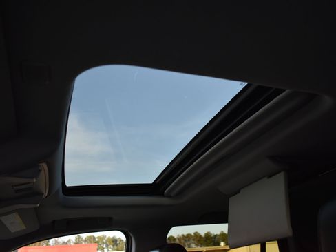 Used 2018 Cadillac Escalade Premium Luxury image 46