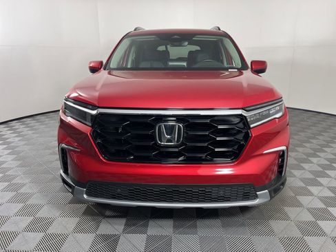 Used 2024 Honda Pilot Touring image 20