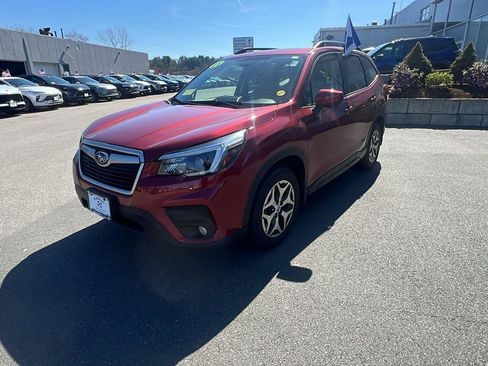 Used 2021 Subaru Forester Premium AWD/4WD image 3