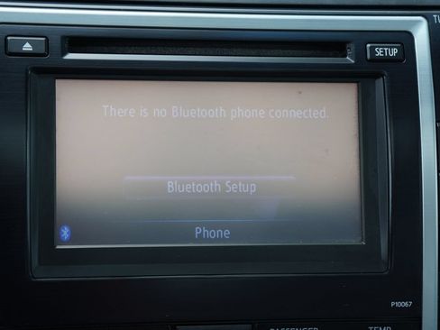 Used 2012 Toyota Camry XLE w/ Leather Pkg FWD image 31