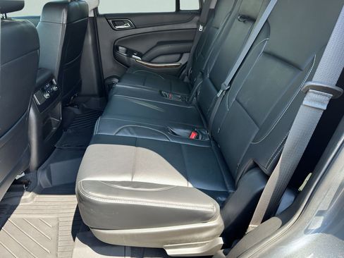 Used 2020 Chevrolet Tahoe LS w/ Enhanced Driver Alert Package RWD image 15