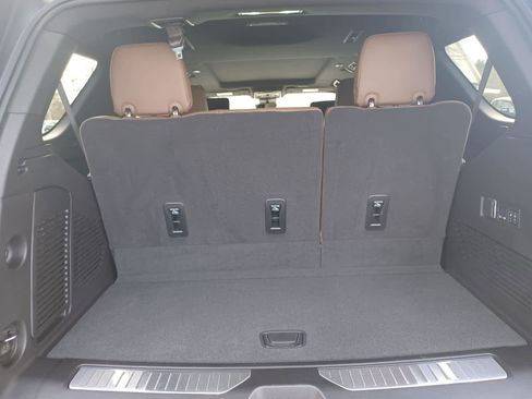 Used 2025 Chevrolet Tahoe High Country image 25