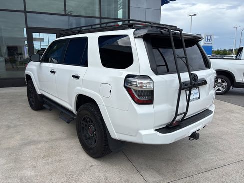 Used 2020 Toyota 4Runner Venture w/ Moonroof Package AWD/4WD image 7
