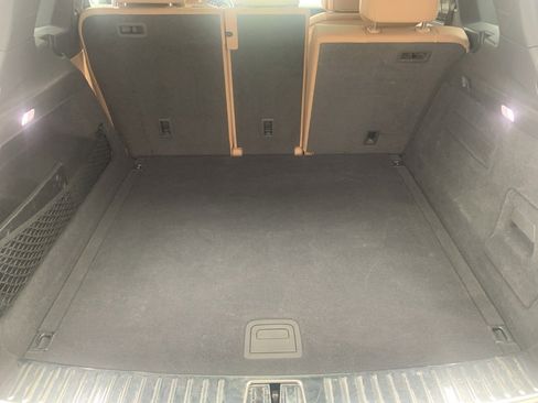 Used 2020 Porsche Cayenne image 41