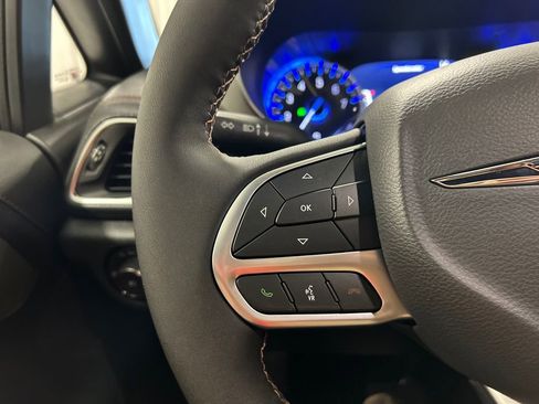 New 2026 Chrysler Pacifica Pinnacle image 18