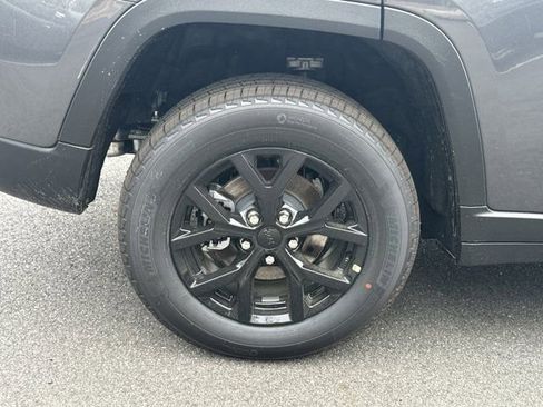 New 2026 Jeep Grand Cherokee 4WD image 17