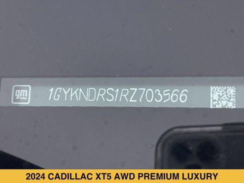 Certified 2024 Cadillac XT5 Premium Luxury w/ LPO, Floor Liner Package AWD/4WD image 17