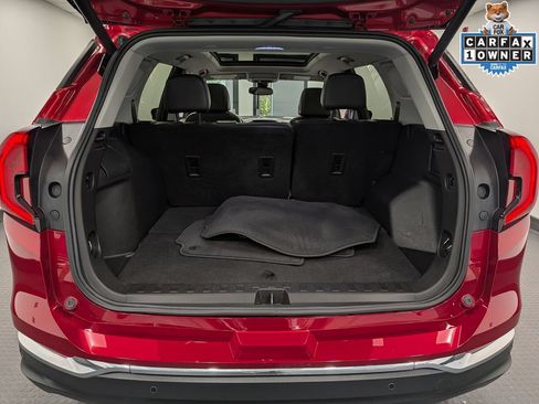 Used 2022 GMC Terrain SLT w/ Infotainment Package II AWD/4WD image 30
