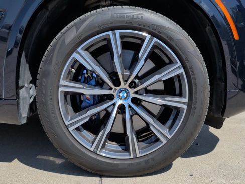 Used 2022 BMW X5 xDrive45e w/ M Sport Package AWD/4WD image 16