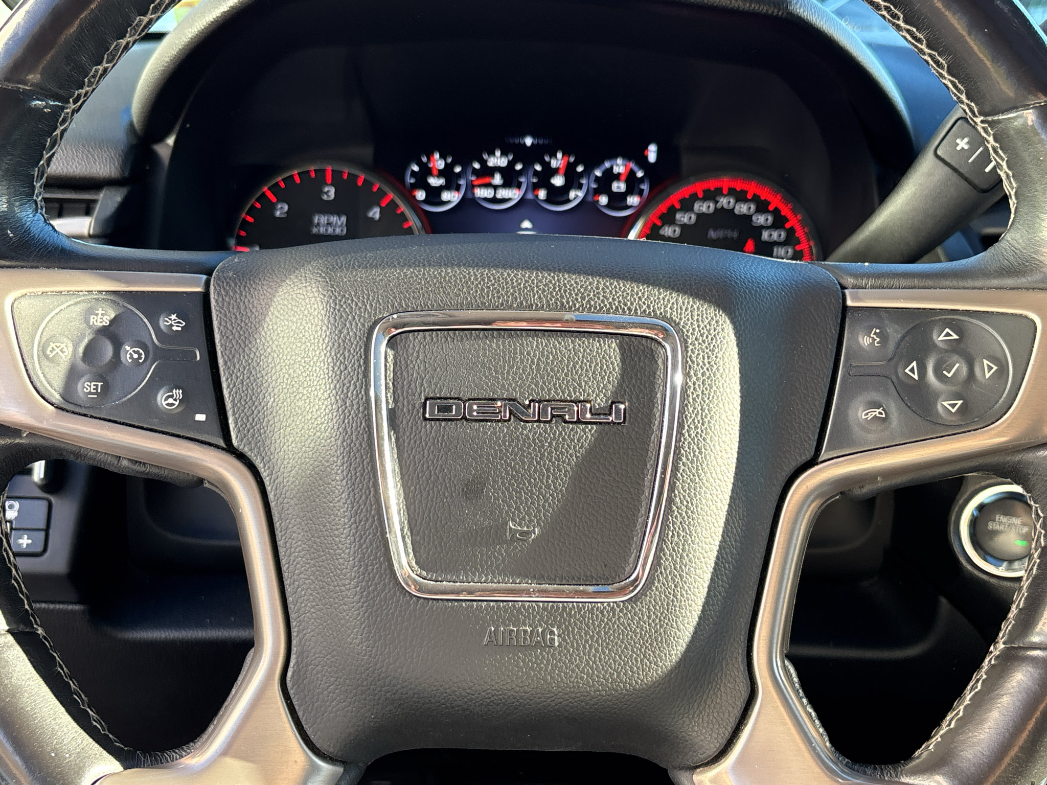 Used 2016 GMC Yukon Denali w/ Open Road Package AWD/4WD image 18