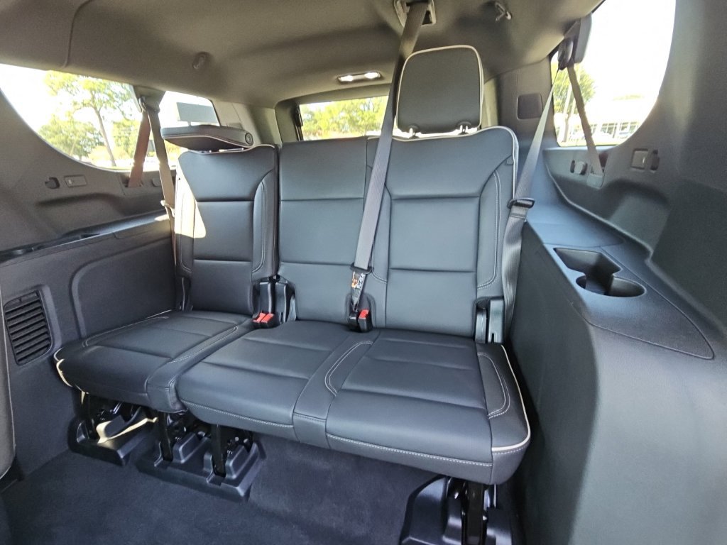 Used 2025 GMC Yukon XL Elevation AWD/4WD image 15