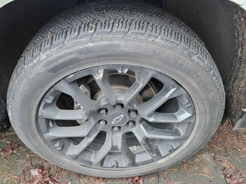 Used 2022 Chevrolet Suburban High Country image 6