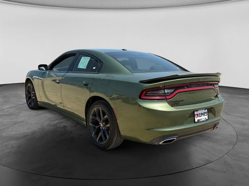 Used 2022 Dodge Charger SXT w/ Blacktop Package RWD image 8