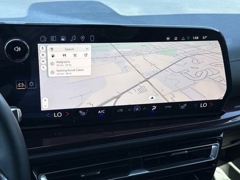 Used 2026 Chevrolet Traverse Z71 w/ LPO, Floor Liner Package image 25