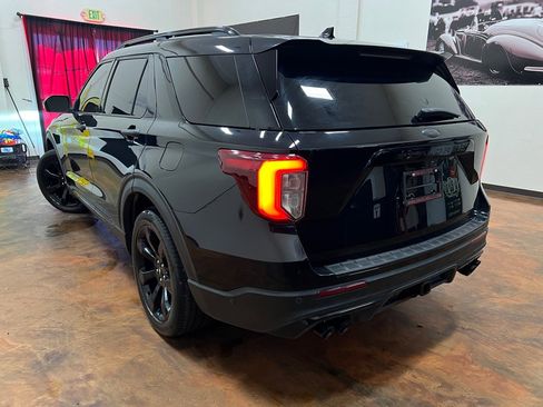 Used 2020 Ford Explorer ST w/ ST Street Pack image 2
