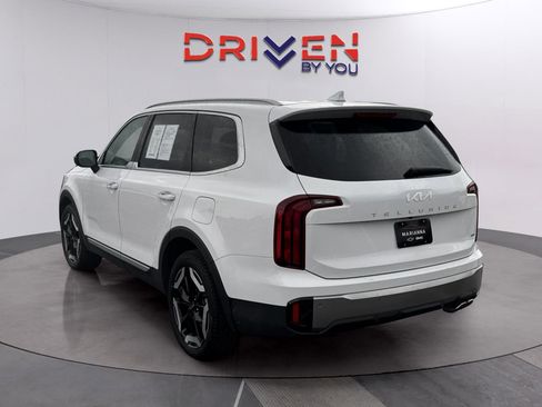 Used 2025 Kia Telluride S AWD/4WD image 3