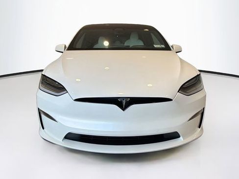 Used 2022 Tesla Model X image 2