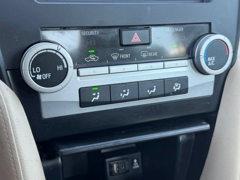 Used 2012 Toyota Camry LE FWD image 22