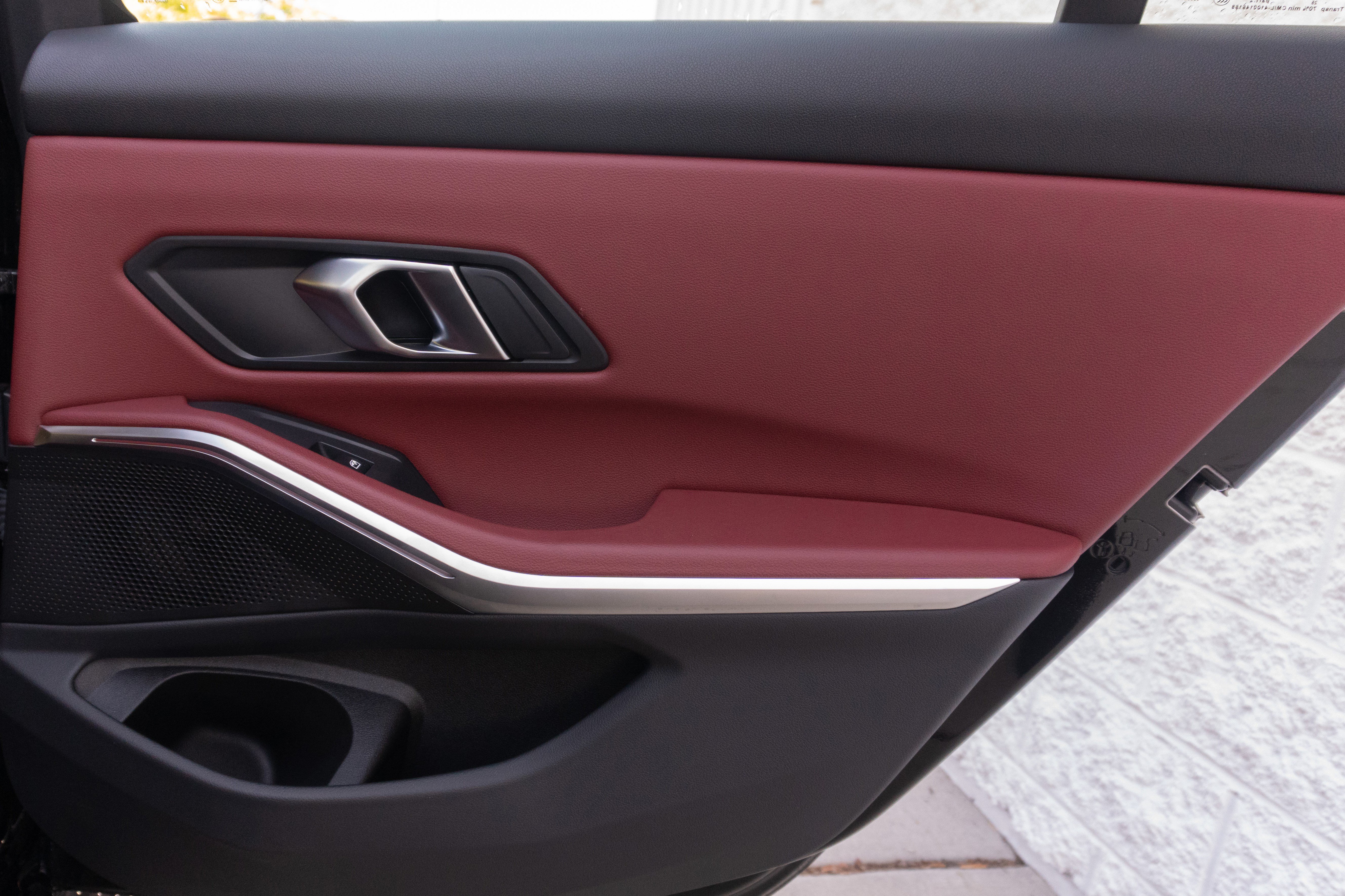 Certified 2025 BMW 330i Sedan RWD image 31