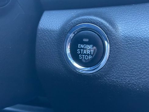 Used 2010 Toyota Camry SE image 27