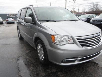 Used 2015 Chrysler Town & Country Touring w/ Driver Convenience Group