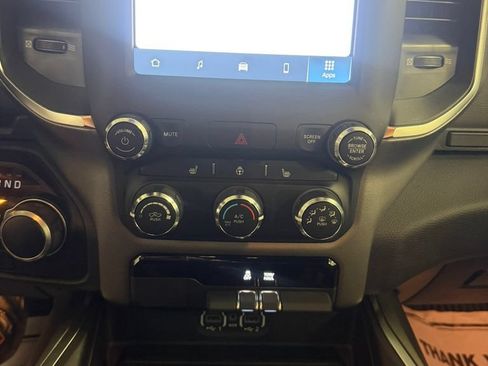 Used 2024 RAM 1500 Big Horn AWD/4WD image 38