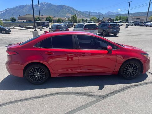 Used 2021 Toyota Corolla LE FWD image 17