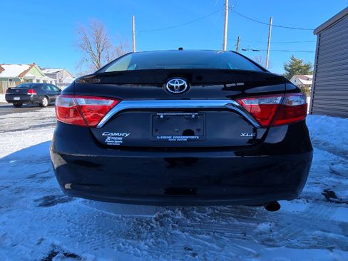 Used 2015 Toyota Camry XLE image 5