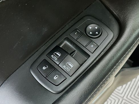 Used 2018 Dodge Challenger GT w/ Driver Convenience Group image 18