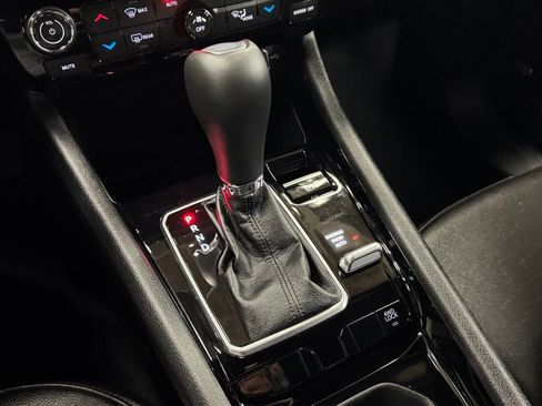 Used 2024 Jeep Compass Limited w/ High Altitude Package image 30