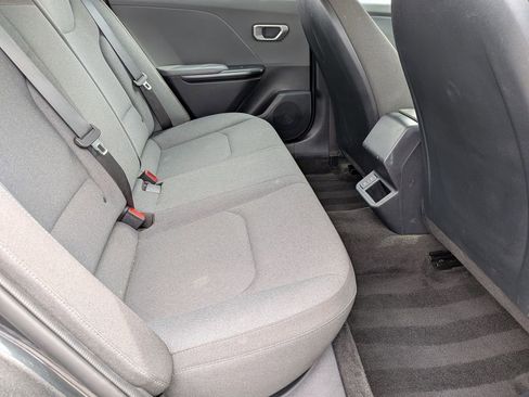 Used 2025 Kia K4 FWD image 25