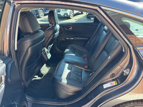 Used 2015 Toyota Avalon XLE Touring image 19