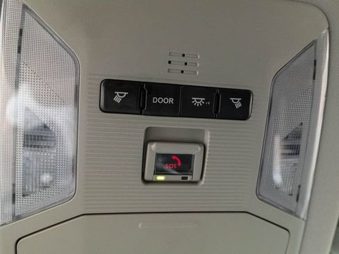 Used 2021 Toyota RAV4 XLE FWD image 27