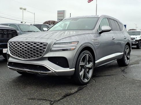 Used 2025 Genesis GV80 3.5T Prestige image 3