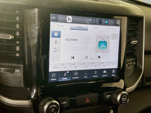 Used 2022 RAM 1500 Big Horn AWD/4WD image 15