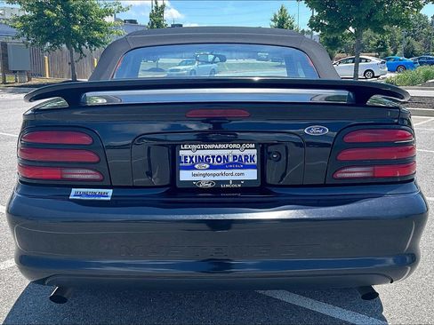 Used 1994 Ford Mustang GT RWD image 5