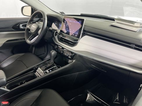 Used 2022 Jeep Compass Limited image 26